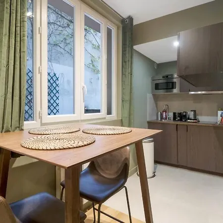 81g. New Renovated Invalides Effeiltower * Parigi